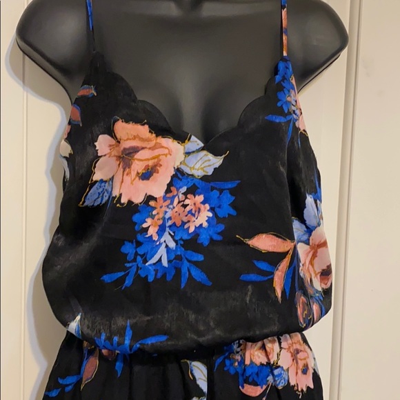 Silky floral romper - Picture 2 of 2